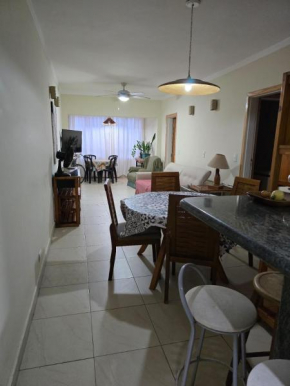 Apartamento com 3 suites a 1 quadra do mar!